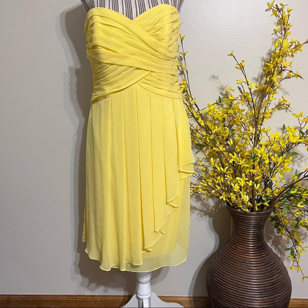 David’s Bridal Yellow Strapless Knee Length Dress w/Gathering in Front - Size 10